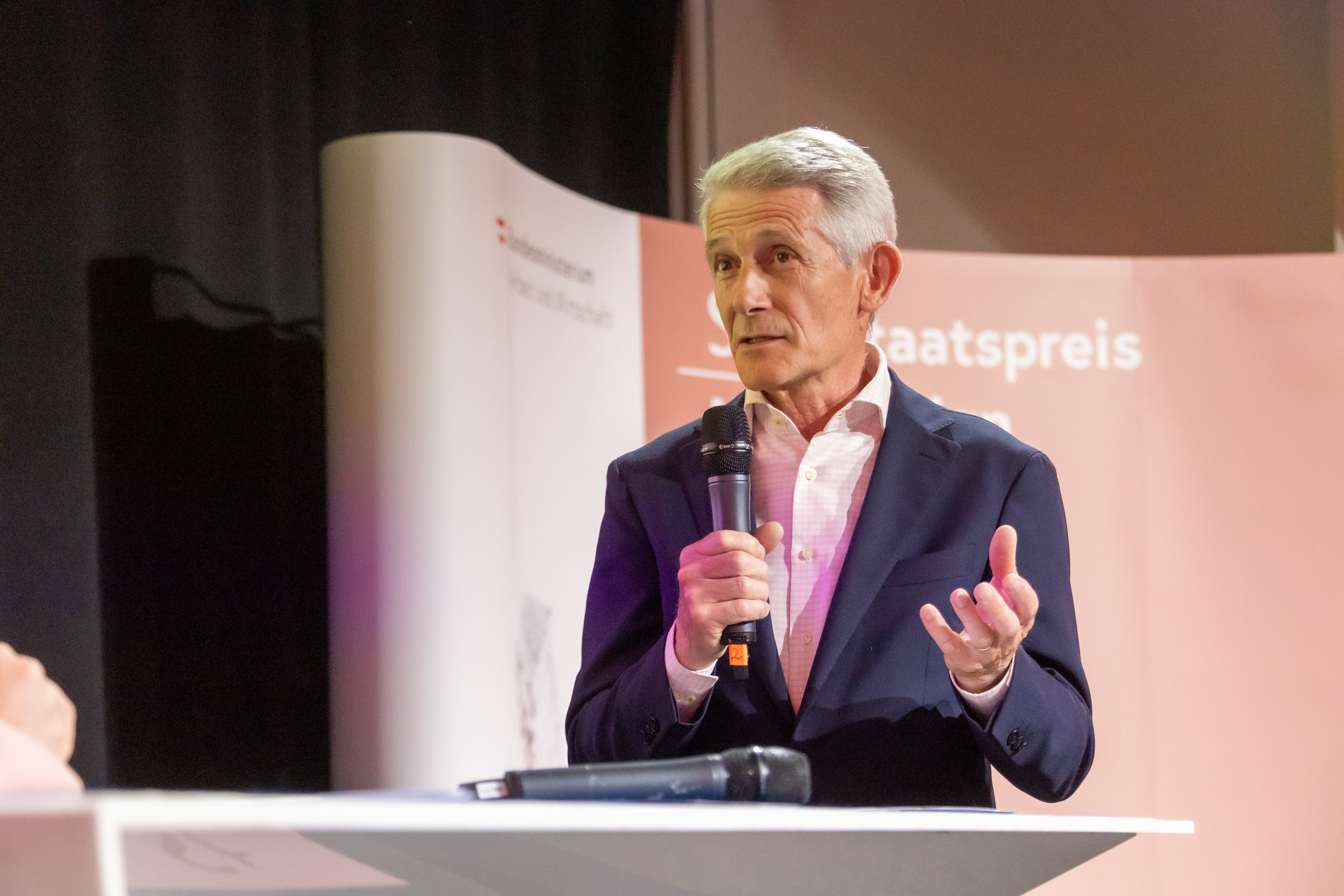 Credit Matthias SilveriSIL_8716